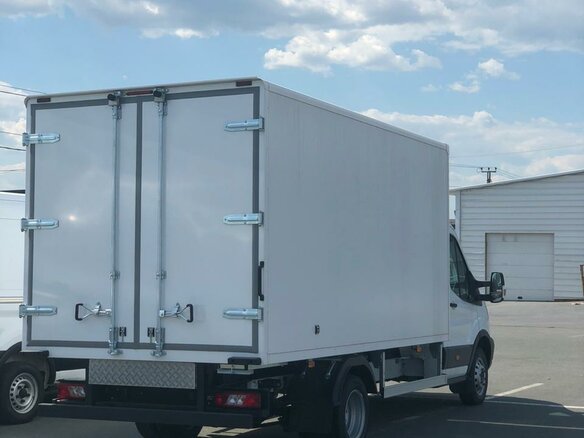2022 Ford Transit, белый, 5000000 рублей - вид 4