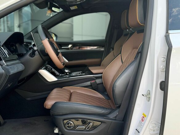 2021 BYD Tang DM-i II Рестайлинг 1, белый, 2590000 рублей - вид 15