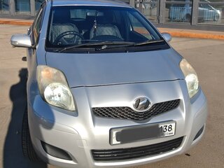 2008 Toyota Vitz II (XP90), серебристый, 500000 рублей, вид 3