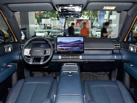 2026 BYD FangChengBao Titanium 7 35.6 kWh, золотистый - вид 26