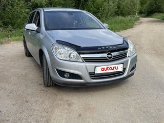 2010 Opel Astra H Рестайлинг, серебристый, 570000 рублей, вид 1
