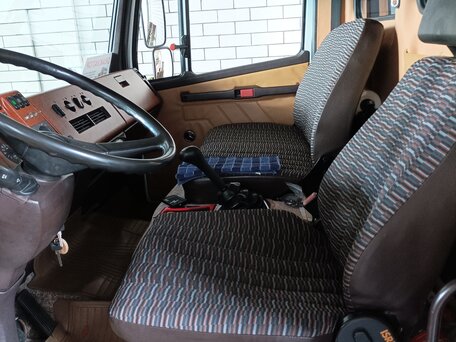 1992 Mercedes-Benz 814, белый, 2500000 рублей, вид 2
