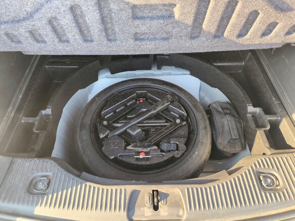 2015 Chevrolet Tracker III, серебристый, 1300000 рублей - вид 15