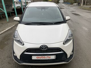 2018 Toyota Sienta II, белый, 1510000 рублей, вид 2