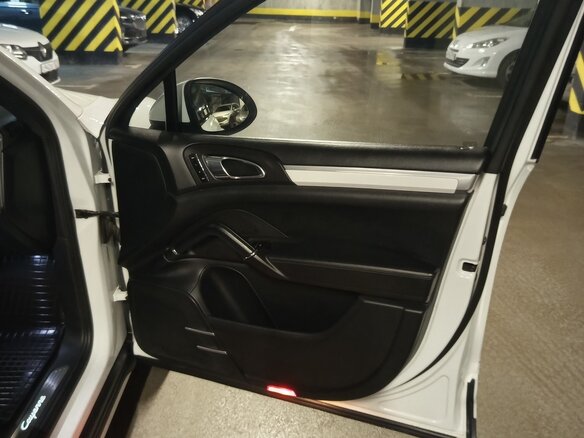 2012 Porsche Cayenne Diesel II (958), белый, 3600000 рублей - вид 15