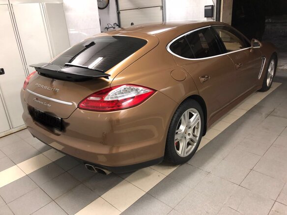 2009 Porsche Panamera Turbo I, коричневый - вид 3