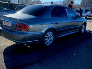 2009 Hyundai Sonata ТагАЗ IV (EF) Рестайлинг, серебристый, 635000 рублей, вид 5