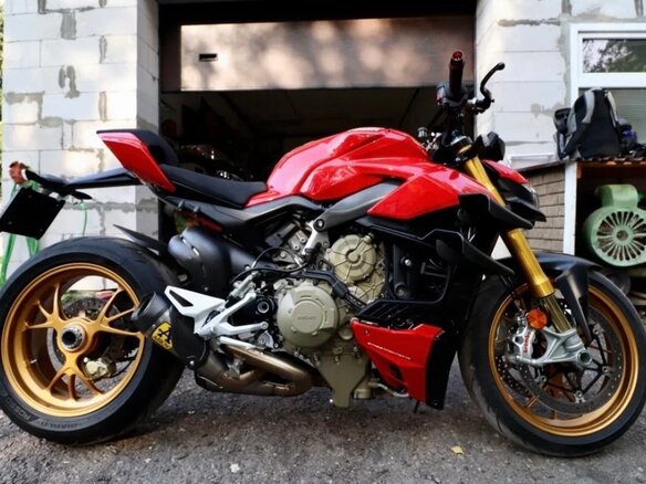2020 Ducati Streetfighter V4, красный, 2000000 рублей