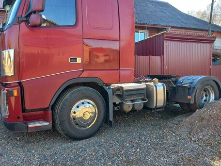 2011 Volvo FH, красный, 3500000 рублей, вид 4
