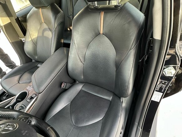 2019 Toyota Camry VIII (XV70), чёрный, 3150000 рублей - вид 11