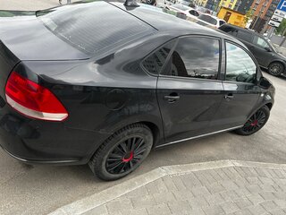 2010 Volkswagen Polo V, чёрный, 455000 рублей, вид 5