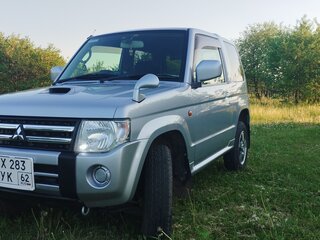 2011 Mitsubishi Pajero Mini II, серебристый, 1100000 рублей, вид 1