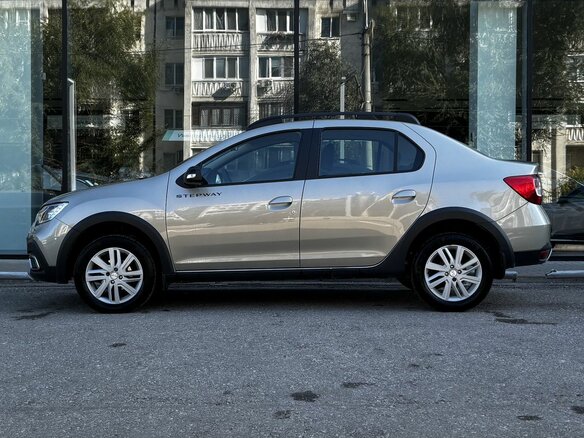 2022 Renault Logan Stepway II Рестайлинг, серый, 1380000 рублей - вид 7