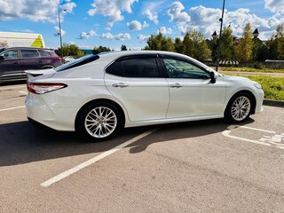 2020 Toyota Camry VIII (XV70), белый, 2500000 рублей, вид 3