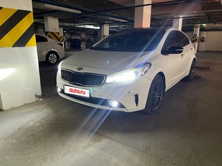 2018 Kia Cerato III Рестайлинг (Classic), белый, 1100000 рублей, вид 1
