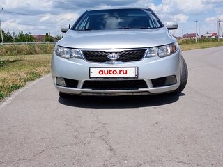 2010 Kia Cerato 6-speed II, серебристый, 787000 рублей, вид 2