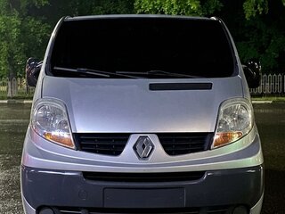 2008 Renault Trafic II Рестайлинг, серебристый, 1200000 рублей, вид 1