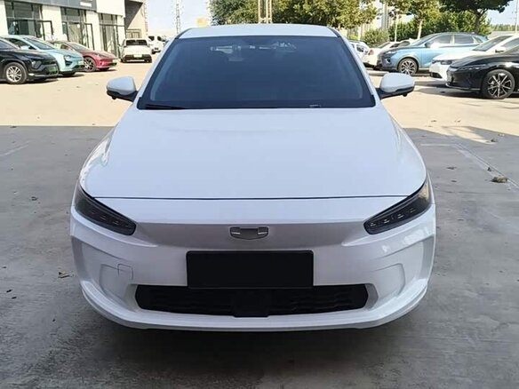 2024 Geely Geometry A, белый, 1760000 рублей - вид 1