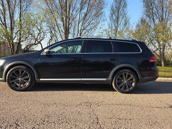 2012 Volkswagen Passat Alltrack B7, чёрный, 1260000 рублей - вид 5