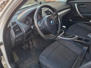 2011 BMW 1 серии 116i I (E81/E82/E87/E88) Рестайлинг, белый, 800000 рублей, вид 4