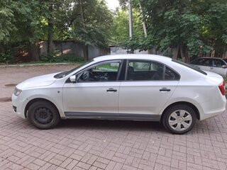 2017 Skoda Rapid I, белый, 750000 рублей, вид 4