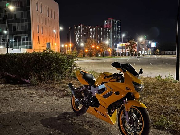 1998 Honda VTR 1000, жёлтый - вид 6
