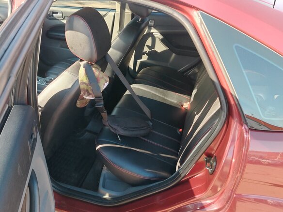 2008 Ford Focus II Рестайлинг, красный, 350000 рублей - вид 8