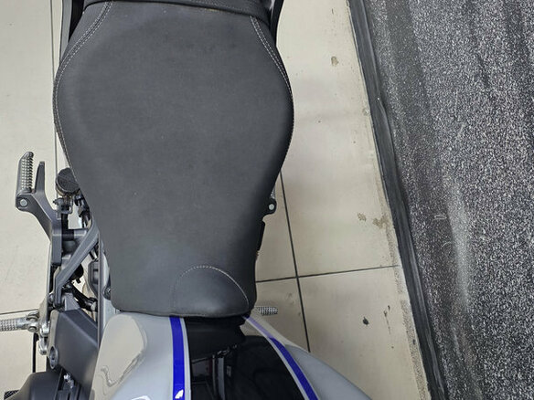2023 Yamaha MT-09 (FZ-09), серый, 1099000 рублей - вид 13