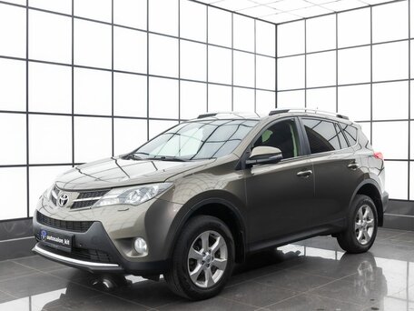 Toyota RAV4 IV (XA40)