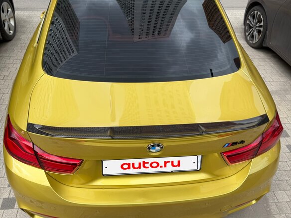 2017 BMW M4 Competition Package F82/F83 Рестайлинг, золотистый, 4999000 рублей - вид 7