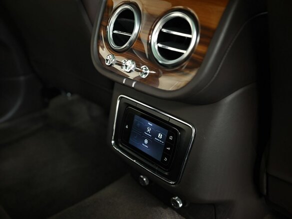 2018 Bentley Bentayga I, серый, 8119000 рублей - вид 29