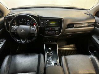2017 Mitsubishi Outlander III Рестайлинг 2, чёрный, 1780000 рублей, вид 5
