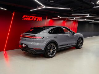 2024 Porsche Cayenne Turbo E-Hybrid Coupé III Рестайлинг, серый, 28000000 рублей, вид 3