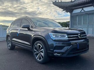 2022 Volkswagen Tharu I, чёрный, 1850003 рублей, вид 4