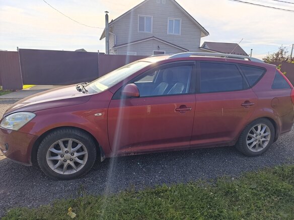 2008 Kia Ceed I, красный, 750000 рублей - вид 3
