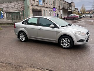2008 Ford Focus II Рестайлинг, серебристый, 500000 рублей, вид 3