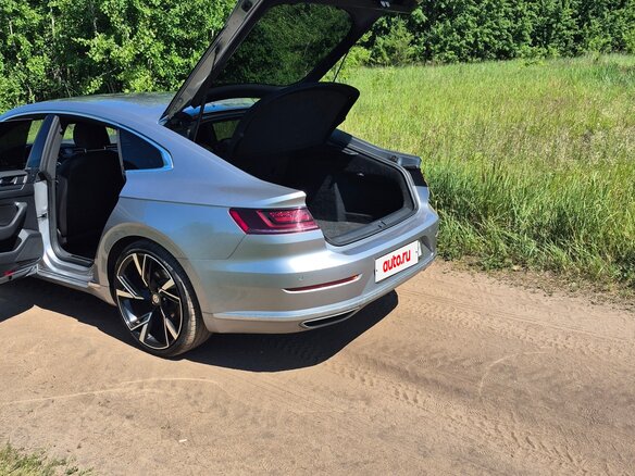 2018 Volkswagen Arteon I, серый, 2650000 рублей - вид 12