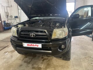 2005 Toyota Tacoma II, чёрный, 2650000 рублей, вид 3