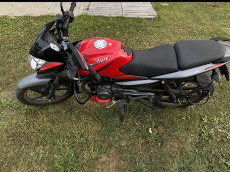 2023 Bajaj Pulsar 125, красный, 120000 рублей, вид 3