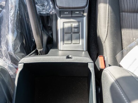 2025 Toyota Fortuner II Рестайлинг, белый, 5780548 рублей - вид 18