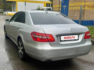 2010 Mercedes-Benz E-Класс 200 5G-Tronic IV (W212, S212, C207), серебристый, 1094000 рублей, вид 4