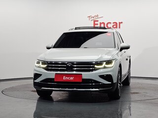 2022 Volkswagen Tiguan II Рестайлинг, серебристый, 2900000 рублей, вид 5