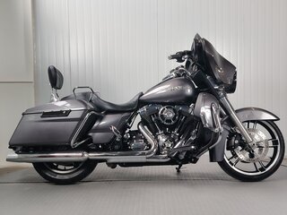 2014 Harley-Davidson Street Glide, серый, 1199000 рублей, вид 1