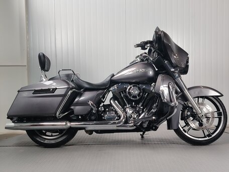 2014 Harley-Davidson Street Glide, серый, 1199000 рублей, вид 1