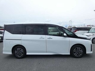 2023 Nissan Serena VI (C28), белый, 2420000 рублей, вид 2