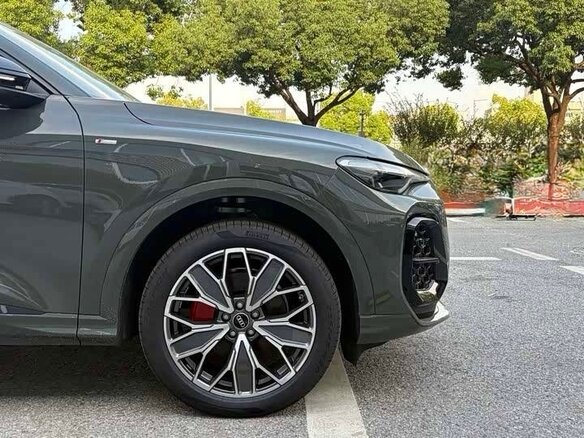 2026 Audi Q5 L III (GU), серый, 5720000 рублей - вид 12