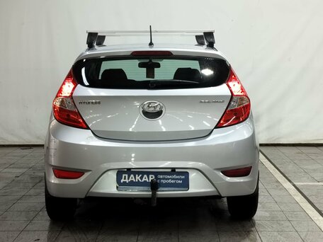 2014 Hyundai Solaris I, серебристый, 700000 рублей, вид 5