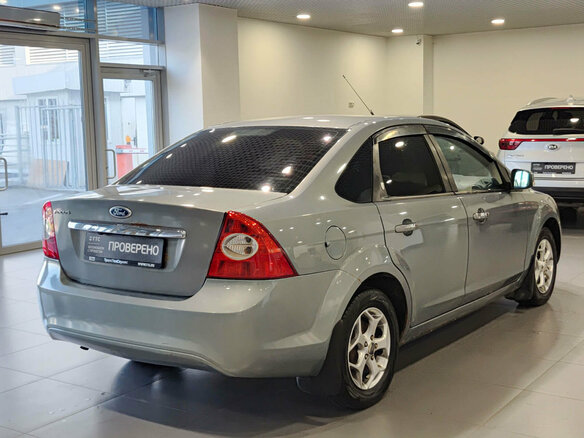 2009 Ford Focus II Рестайлинг, серый - вид 4