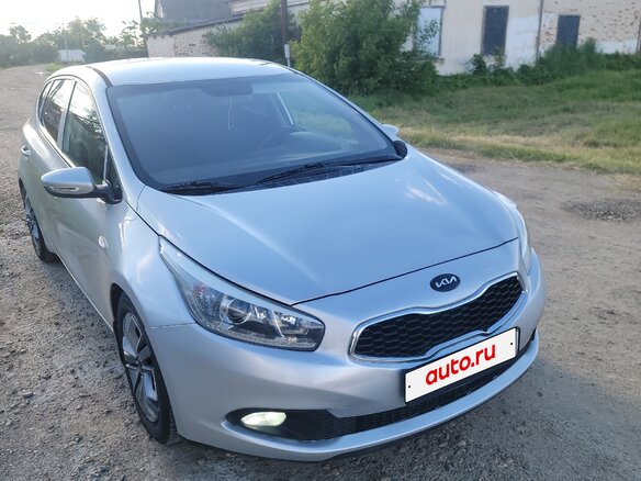 2013 Kia Ceed II, серебристый, 850000 рублей - вид 1