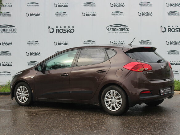 2012 Kia Ceed II, коричневый, 560000 рублей - вид 6